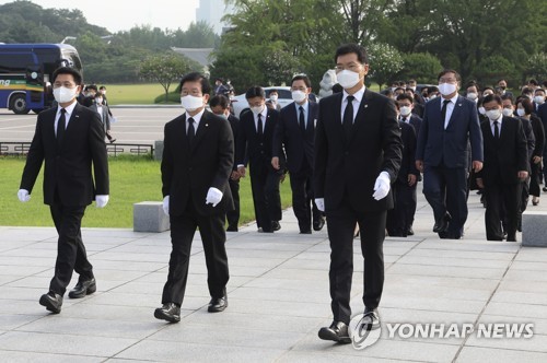 박의장 "헌법 개정 불가피…내년까지가 개헌 적기"(종합)