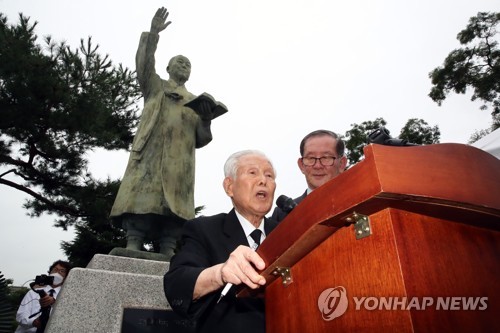 이승만 전 대통령 55주기 추모식…여운형 선생 추모식도 열려(종합)