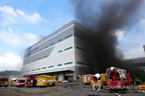 진영 행안장관 "용인 물류창고 화재 인명구조에 총력" 지시