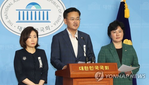 통합, 靑 수사권조정 잠정안에 "속보이는 초법적 방안"