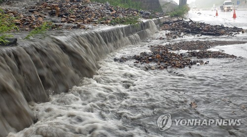 부산·경북·강원…한반도 동쪽에 폭우 쏟아진 까닭은