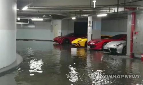 부산·경북·강원…한반도 동쪽에 폭우 쏟아진 까닭은