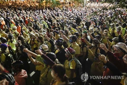 미국 포틀랜드는 전쟁통…시위격화에도 연방요원 추가투입