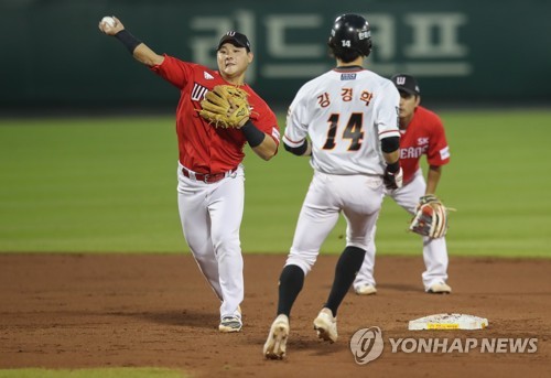 프로야구 9위 SK-10위 한화, 우중 혈투 끝에 무승부