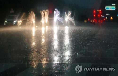 막바지 장맛비 기승…8월 초 장마철 벗어날 듯