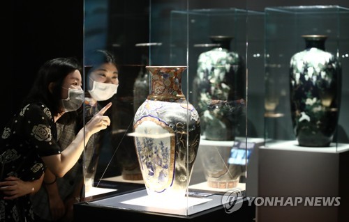 프랑스 대통령이 고종에게 선물한 도자기 첫 공개(종합)