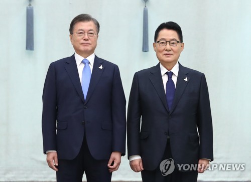 박지원 국정원장 취임…"북핵문제 해결 물꼬 트고 개혁 완성"