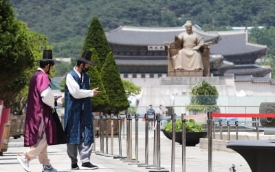 한국온 외국인 관광객, 한나절 일찍 떠나고 12만원 덜 쓴다