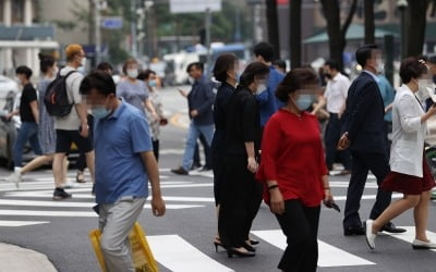 학계, 코로나19 '공기감염' 경고…WHO엔 비판서한