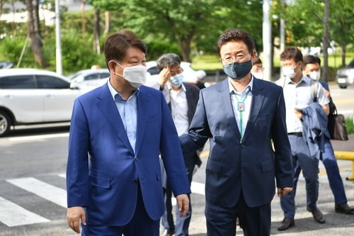 이철우 경북지사 "군위군 설득…신공항 추진에 전력"