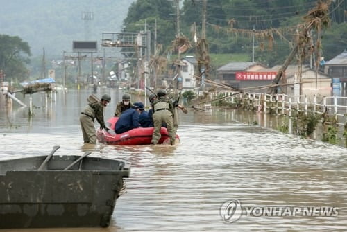 일본 구마모토 기록적 폭우 인명피해 48명으로 늘어