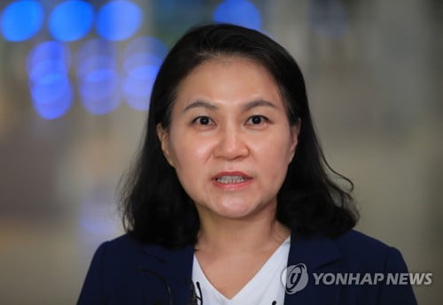 산업부 "WTO는 난파선…유명희 선장돼야" 당선 당위론 제기