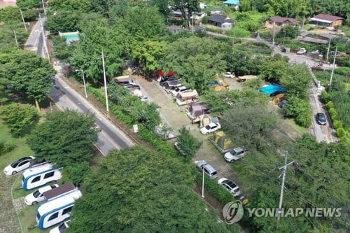 캠핑장 집단감염 확산…"휴가철이 중대고비,가을 유행크기 결정"