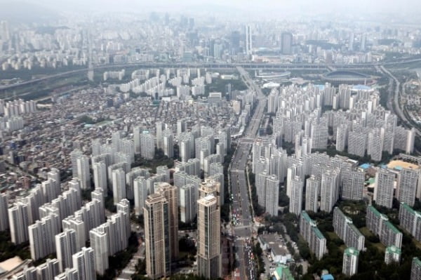 서울 송파구 잠실과 강남구 삼성동, 대치동 일대 모습. 뉴스1