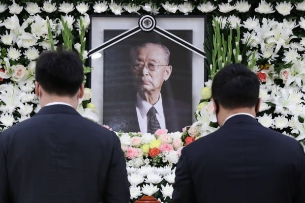  6·25 한국전쟁의 ‘영웅’으로 불리는 백선엽 장군이 지난 10일 향년 100세로 별세했다. 사진=뉴스1