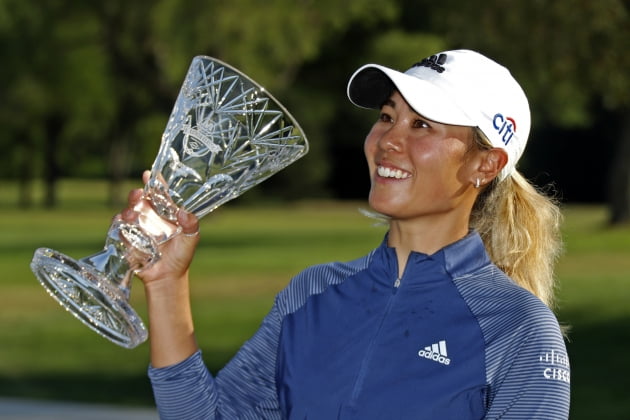 LPGA 투어 3년만에 나온 2주 연속 정상…대니엘 강, 역전 우승