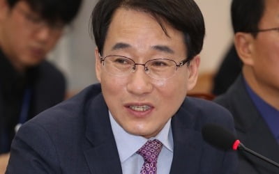 이원욱, '애완용 의원' 비판받은 김남국에 "잘 성장한 사람"