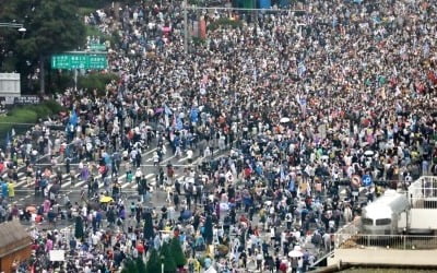 확진자 폭증에 '수도권 긴급대응반' 오늘(17일)부터 가동