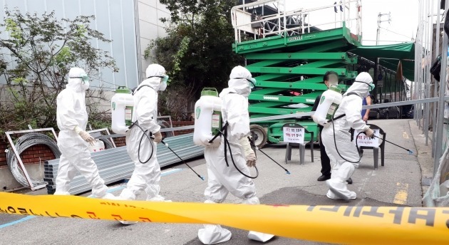 간호사가 필요한 것 물으니 "여자 달라"…상상초월 코로나 '갑질'