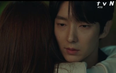 '악의 꽃' 이준기, 문채원 동료에게 정체 들켜…긴박한 서스펜스