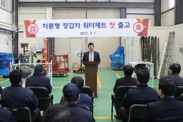  사진설명:김주한 대표는 군수 통합 솔루션 개발 및 공급 서비스에서 경쟁력을 갖춘 글로벌 방산 전문기업으로 성장하기 위해 연구개발을 강화하고 있다.