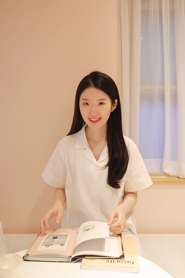 “소박하지만 진심을 담은 글을 쓰고 싶어요”, &#39;당신이 오늘은 꽃이에요&#39;의 공동저자 김예원 작가를 만나다