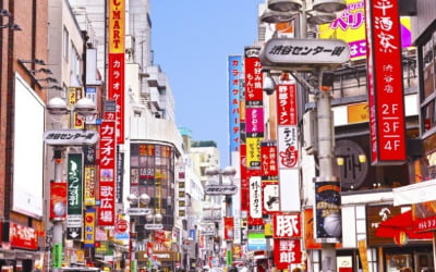 '2차 문화'가 일본 코로나 집단감염 불렀다