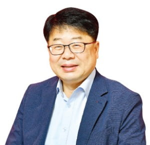 강경태 부산디자인진흥원장 "부산은 신발산업 메카…디자인 향상 집중"