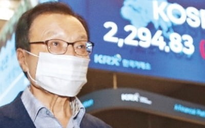 '원금보장' 아니라지만…뉴딜펀드, 결국 세금 먹는 '관제펀드' 되나