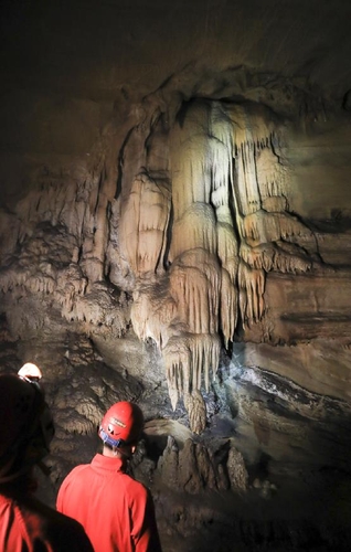 [imazine] 오지에서 보내는 여름 ③서늘한 동굴에서 즐기는 탐험