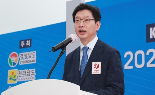 부산∼여수 남해안컵 국제요트대회 선수단, 통영 입항