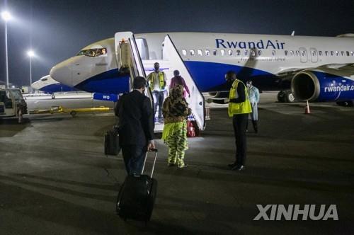 아프리카 르완다 공항 4개월 만에 국제선 운항 재개