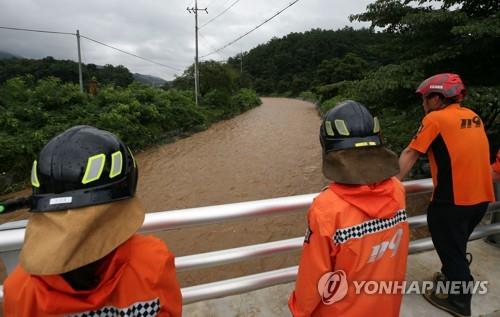 300㎜ 물폭탄 떨어진 충북…4명 사망·8명 실종·2명 부상
