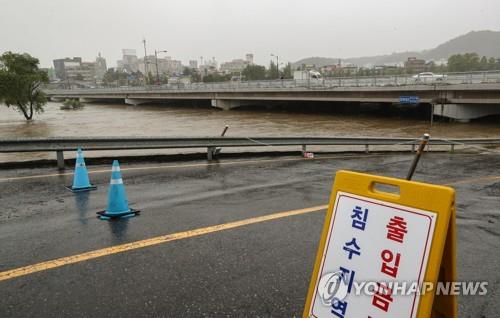 "물이 불어 아슬 아슬"…화성, 안양 도로·지하차도 곳곳 통제