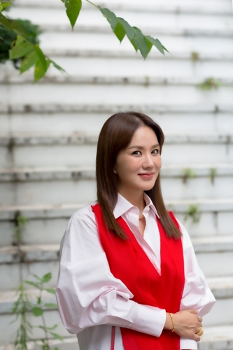 '오케이 마담' 엄정화 "액션 연기, 정말 해보고 싶었어요"