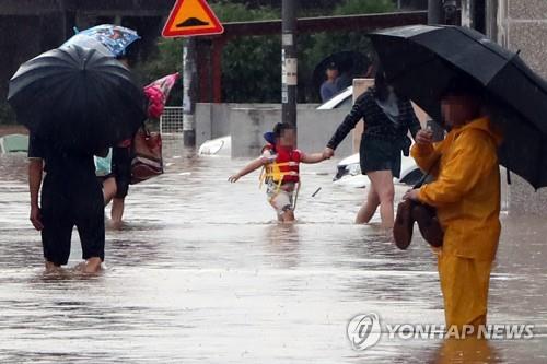 500㎜ 물 폭탄에 광주·전남 쑥대밭…5명 사망 등 피해 속출