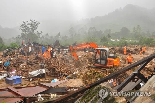 인도 남부 산사태로 차밭 노동자 18명 사망…"50명 이상 매몰"