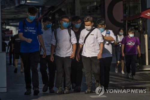 말레이서 마스크 분리수거 요구 커져…"하루 1천만장 이상"