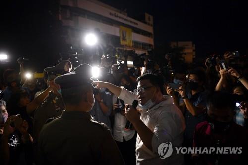 태국 반정부파, '금기' 왕실 문제 건드리나…왕당파, 강력 반발