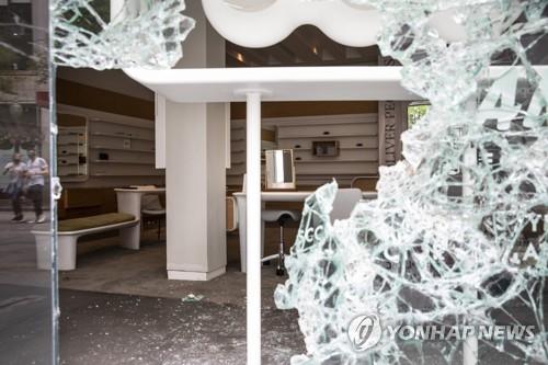 미 시카고 최대 번화가서 심야 폭동·약탈…유명 매장들 털려(종합2보)