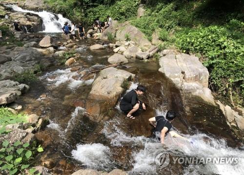 대구·경북 낮 최고 35도…오후 들어 내륙 곳곳 소나기