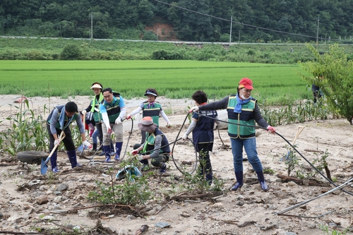 '물 난리' 충주에도 각계 성금·인력지원 이어져