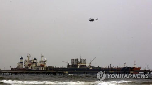 미국 "베네수엘라행 이란 유조선 휘발유 압수"