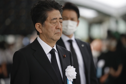 일본 민심 아베 떠났다…"너무 오래 집권해 완전히 질렸다"