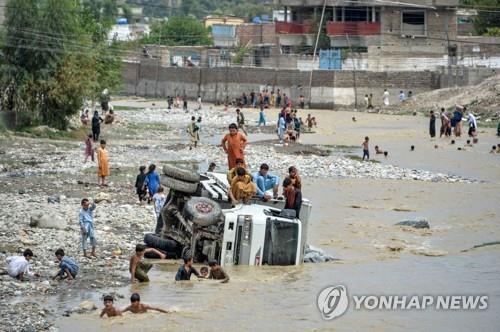 아프간 홍수 사망자 150여명으로 늘어…가옥 수천여채 파손(종합)