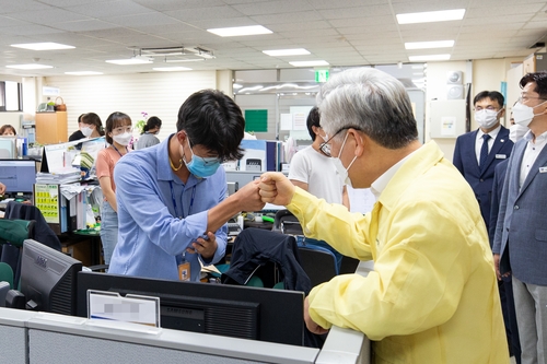 경기도 어제 신규 확진 115명…집단감염 속출 이틀째 100명대