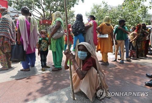 인도 신규 확진 3일 연속 7만명대…"곧 거대한 폭증 조짐"