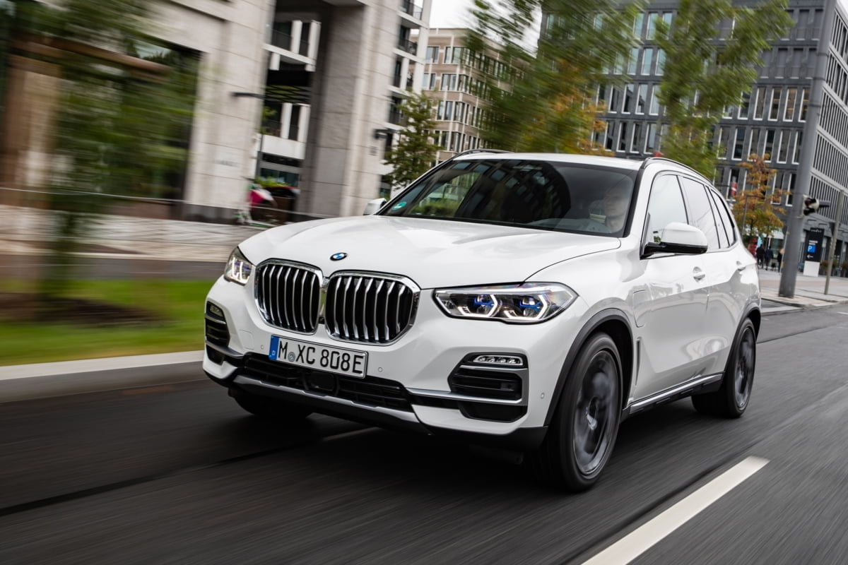 "전기 모드로 최고속도 135km/h"…BMW, 뉴 X5 PHEV 출시