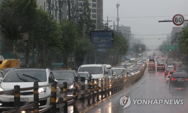 한강 수위 상승…동부간선·강변북로 등 곳곳 교통통제