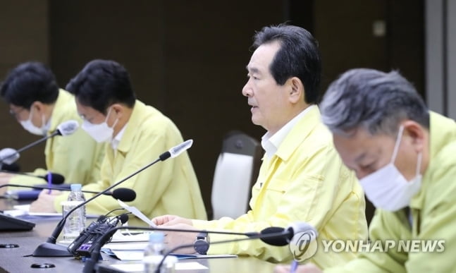 정부, 거리두기 2단계 격상 유력…수도권 교회발 확진자 폭증